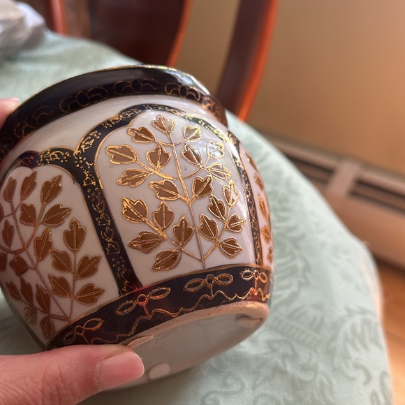 Plant Flower Pot Vase Ceramic Art Pottery White Painted Blue W Gold Highlights - Picture 4 of 6